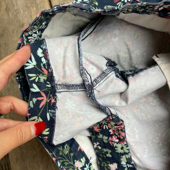 Gap Womens Shorts Size 2 Regular Khakis Summer Navy‎ Blue Floral Print - Picture 4 of 10